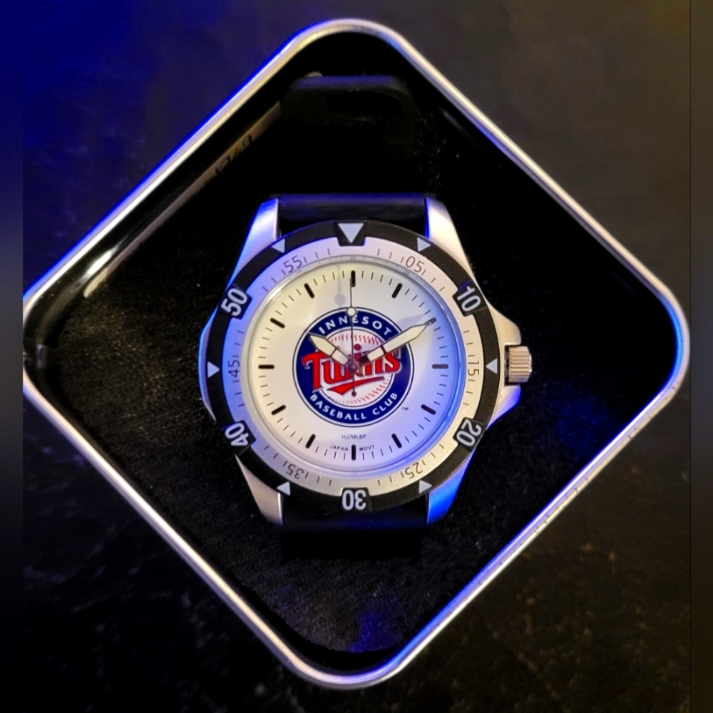 Minnesota Twins Option watch. NIB